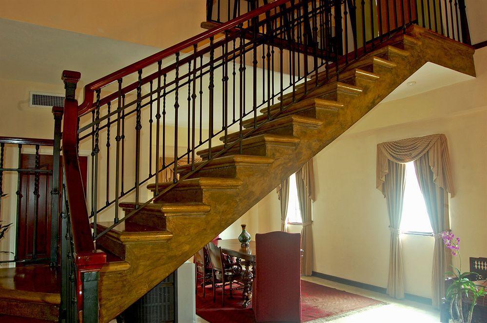 Deville Hotel Panamaváros Kültér fotó
