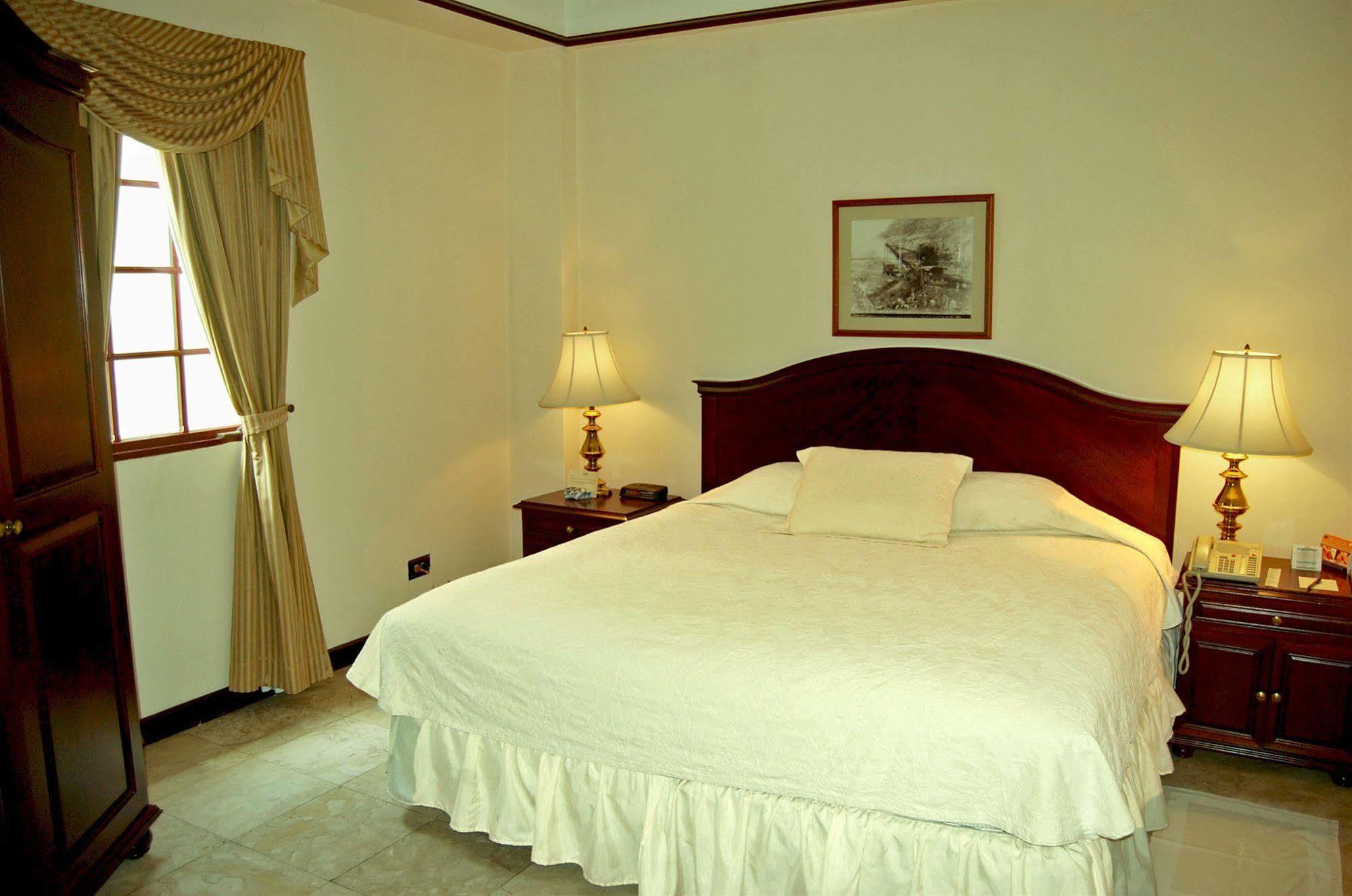 Deville Hotel Panamaváros Kültér fotó