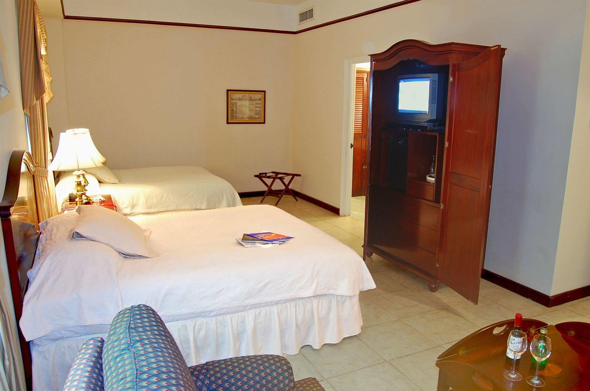 Deville Hotel Panamaváros Kültér fotó
